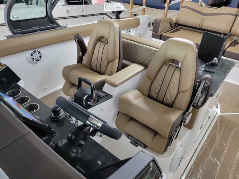 2026 Monterey Elite 30 Twin 300HP Joystick! US-RGFED267J526 [photo 27]
